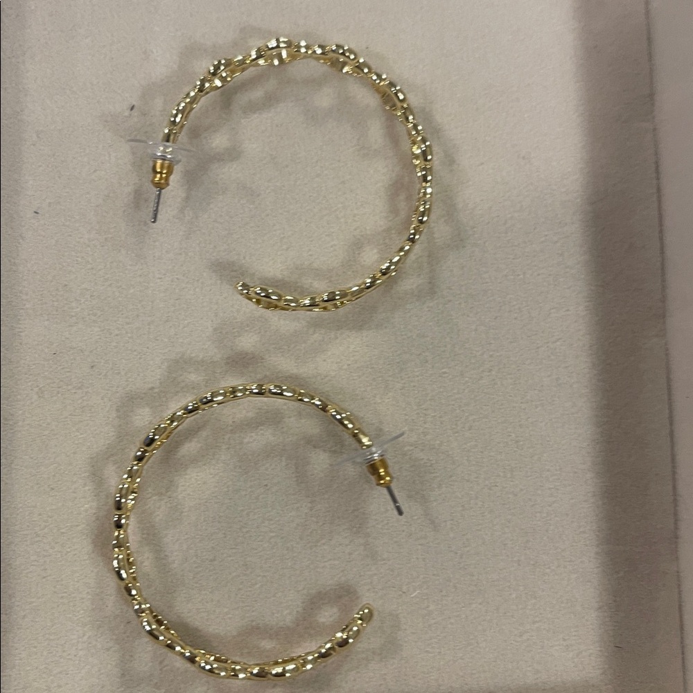 Kendra Scott Hoops EUC - Picture 3 of 3